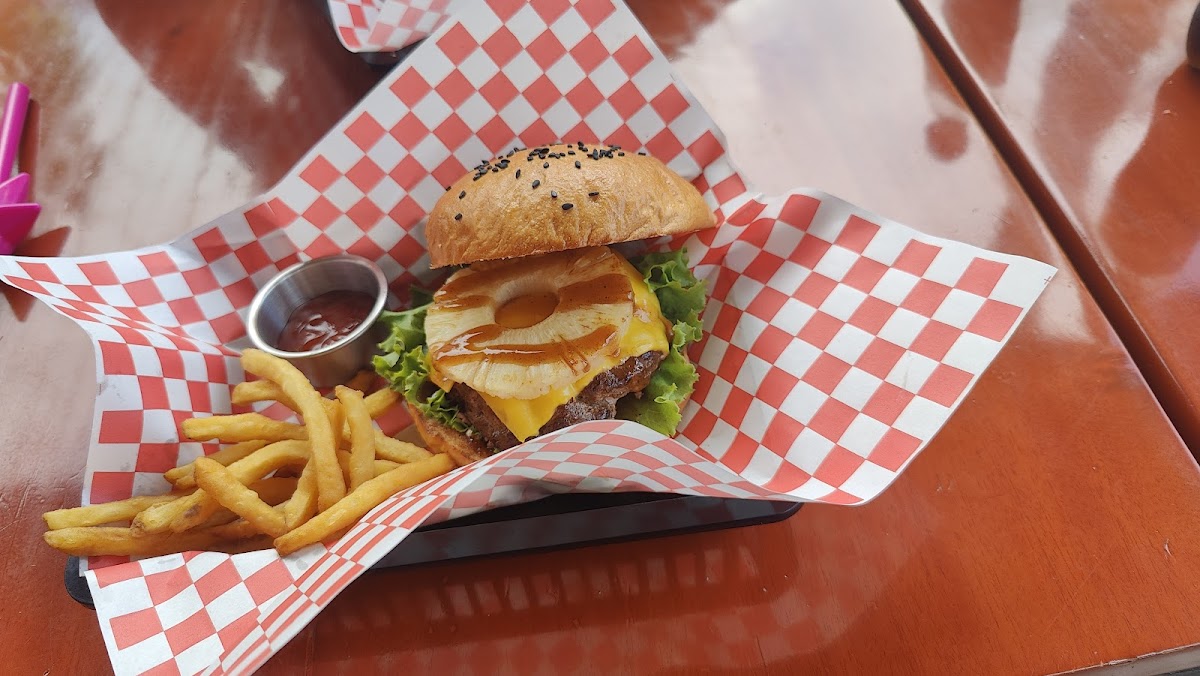 Nomnom Comfort Food-5